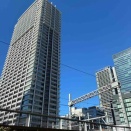 快晴の東都を歩きながら昼呑みに思いを巡らす