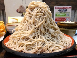 ■武蔵小杉の「味奈登庵」で、もりそば富士山盛り！