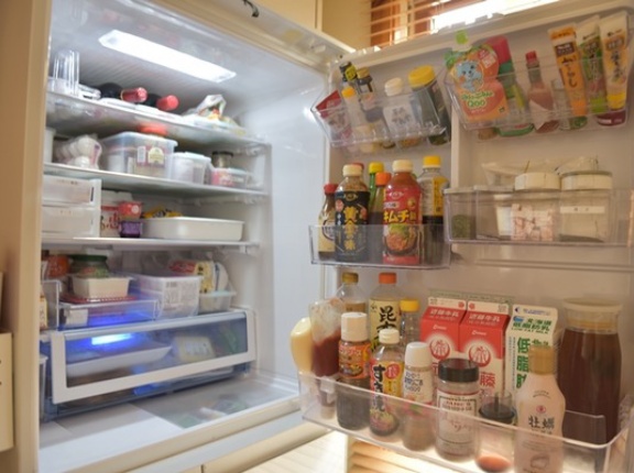 【冷蔵庫掃除】大掃除は無理しない！食材チェック＆スッキリ整理で気持ちも軽く♬(PR含）