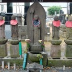 「寂しくて…一緒にいたかった…」墓地から地蔵菩薩盗んだ６０歳男性を逮捕!!