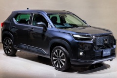 ホンダ、新型SUV「WR-V」2024年春発売予定 価格200万円台前半から