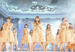 【乃木坂46】このアングル最&高ｗノースリ＆膝上スカートの衣装っていいよなｗｗｗ