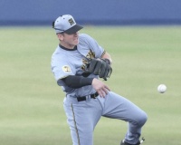 ディベイニー、大したヒットもなければ好守を魅せる機会もない