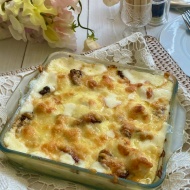 カリフラワーを全部使ってクリーミーグラタン！