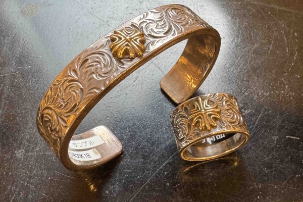 ま*こ様 インディアンジュエリー 手彫り フェザー バングル シルバー925 バ ま*こ様 インディアンジュエリー 手彫り フェザー バングル シルバー