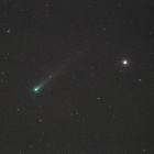 『投稿：Askar FRA400によるレナード彗星ワンショット作例　【追記】月縁情報＆太陽黒点　2021/12/27』の画像