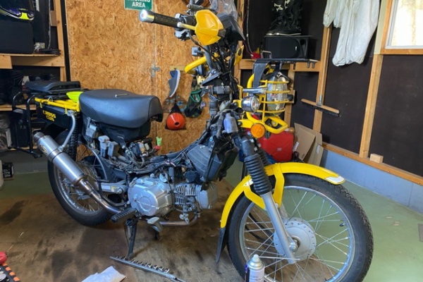 緑色のガレージ Ja10クロスカブ