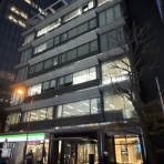 オフィスビルの入居テナント企業について調べるお