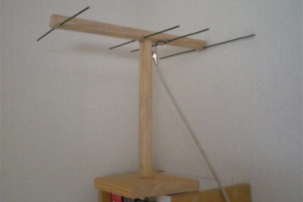 カオス通信 230 閑話休題 自作地デジ室内アンテナ カオス通信