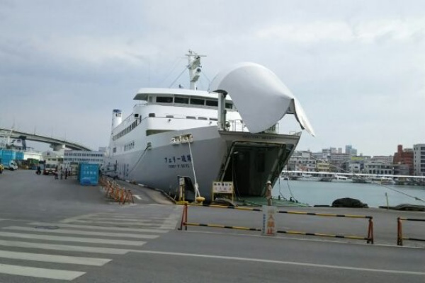 久米島 奥武島でキャンプ ママぃ 沖縄から東京へ