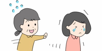 高校の相談室にいるおばちゃん先生。男子を「〇〇王子」女子を「〇〇姫」と読んだり、ボディタッチしたり距離なしでウザイ…