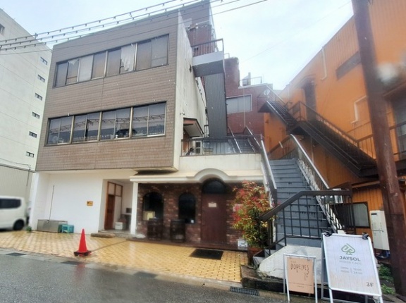 プロデュース1号店！？富山市新桜町に『JAYSOL POKER CAFE 富山店（じぇいそるポーカーカフェ）』なるポーカーカフェがオープンしてる。