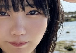 【乃46】アルノ『最速センターに加え文春砲からの謹慎を乗り越え4期人気メンよりミーグリ売ってます』