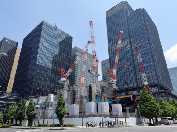 地上20階「(仮称)東京海上ビルディング計画」の建設状況！鉄骨が組まれ始めている鉄骨造・木造のオフィスビル（2026.5.16）