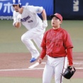 広島・栗林良吏、まさかの初回緊急降板にファンも悲鳴「栗林降板まじ？怪我とかなら最悪じゃん」「栗林が怪我はもう今年赤に変わる寸前の黄信号なのよ」