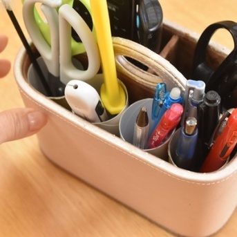 【文房具整頓】材料費ゼロのひと工夫！ペンを倒れないように収納する簡単アイデア^^（記事下にPR含）