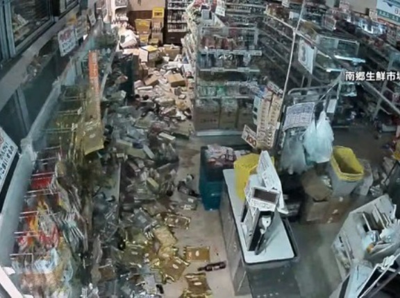 【青森震度6強】後発地震注意情報めぐり不安の声「避難所にクマ」SNSでデマ情報…地震がクマの生態に影響?専門家「出没増えたりしない」