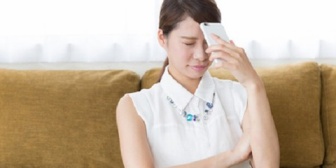 20歳になったばかりの弟が26歳のバツイチ子持ちと同棲したいと言っている。彼女が弟の稼ぎをあてにしようとしてる気がしてならない