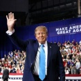 【中間選挙】トランプ「共和党勝ったら1億ドル投資するやで」地元「は？誰得？」
