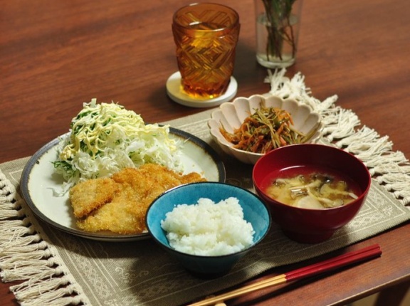 家族団らんの時に聞く質問ちゃうやろ！という長女からの質問とチキンカツで晩ごはん
