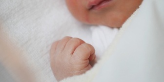 子供が生まれたんだけど、名付けで物凄く揉めてる。俺的には、嫁の案はちょっとシワシワネームなんじゃないかなって感じがするし…