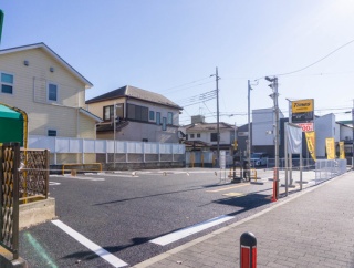 南林間にコインパーキングつくってる