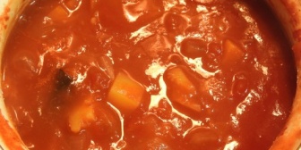 嫁からのメール「秋刀魚のトマト煮を作ったよ」に俺が喜んで返信したら、「うどんでもいい？」って。俺「いいよ」って返したら…