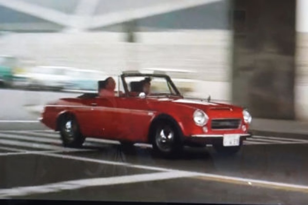 青大将の車シリーズ ダットサン フェアレディ00 ぴの缶リサイクル