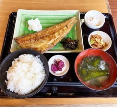 開店と同時じゃなきゃありつけねぇな！岩内郡岩内町「北緯43度のお食事処」