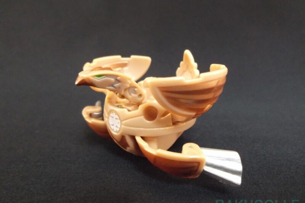 爆丸　バクガン ウェブアーム　レッドスカル Yahoo!オークション - レア 爆丸【BAKUGAN】バクガン フィギュア
