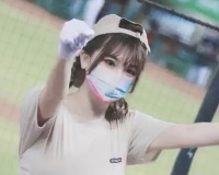 【画像】台湾チア、上下に動くたびにアレが爆揺れしてしまう・・・