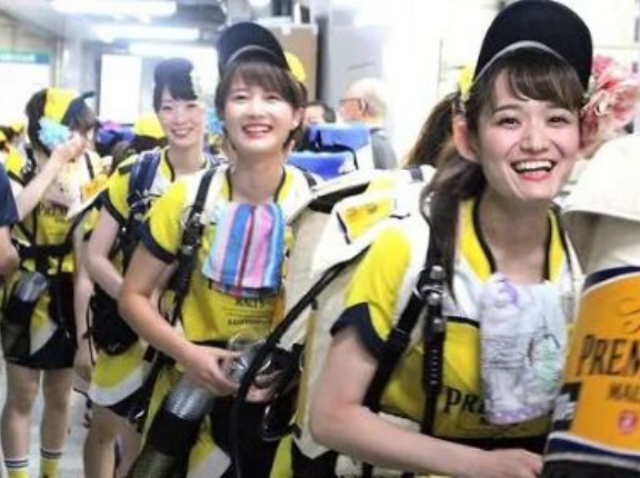 日本の『ビール売り子』、日韓フェミニストに叩かれる・・・「韓国オンニたちが、日本の気持ち悪いところを気持ち悪いと言ってくれている」