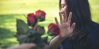 別れる際に彼が「たまに連絡を取りたい」というのでたまにならと了承したら、しつこく来るようになってしまいストレスがやばい