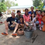 『カンボジアに帰任して』の画像