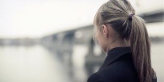 夜の仕事をしていたことが当時の彼氏にバレて、親にも話され、耐えきれず自○未遂をした。色々あったけれど、生きていて良かったと思う