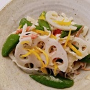 この時期粘りが強く甘いレンコンで♪レンコンとスナップエンドウのマリネ♡