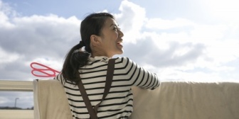 マンションの掲示板に『布団を干すのはいいですが叩きすぎないでください、埃が舞って迷惑です』←本当は叩く音がうるさいだけじゃね？