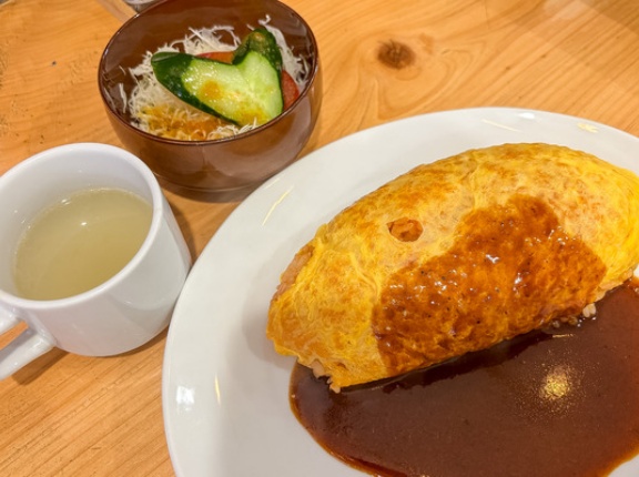 「洋食 FUKUMIMI」の『オムライス』（高槻市富田町）【たかつーグルメ】