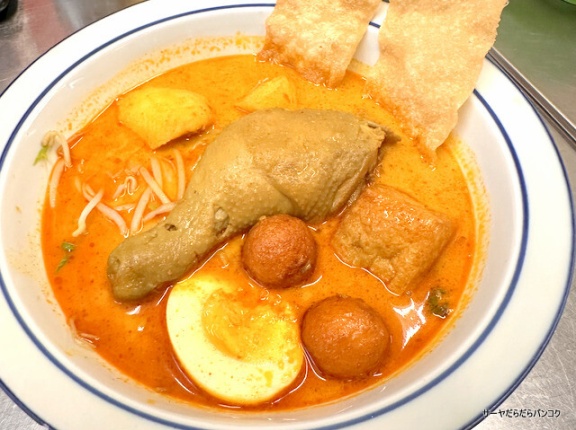 【Face to Face Noodle House 面對面】　at　MRT行天宮駅近く　～大好き台北編！行列の東南アジア飯！マレーシア発のパンミー専門店～