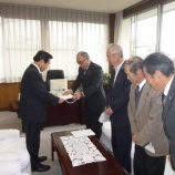 『宮田村農業委員会「産業廃棄物最終処分場建設反対決議」村長へ申し入れ』の画像