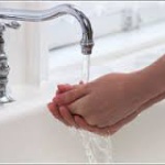 どこからが潔癖症になるんだ？電車の吊り革無理は普通だよな？