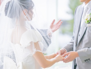 結婚式くだらなさすぎワロタｗｗｗｗｗｗｗｗｗｗｗｗてか結婚式って制度なんなんだよ・・・
