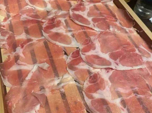 ウワサの食べ放題