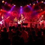糞ダサいロックを聴くぐらいならアイドルソングを聴いた方がマシだよな