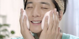 7年間年1で浮気されても好きなぐらいの彼氏だったのに、洗顔の仕方をまじまじと見たら一気に冷めて別れた