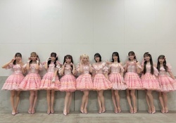 【速報】イコラブの衣装→天才すぎる、乃木坂の衣装→