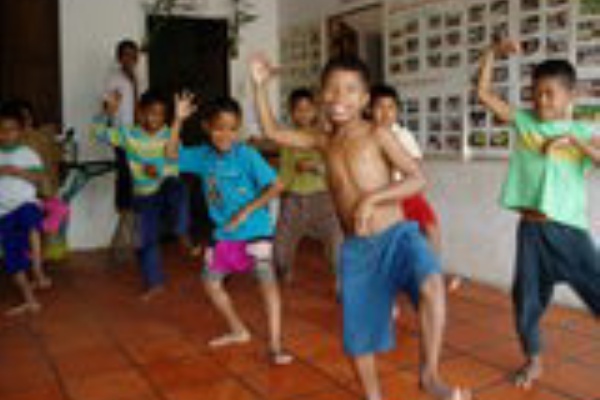Ngo Cpcso Cambodiaｎ Poor Children Support Organization アンコールワットの孤児院日誌