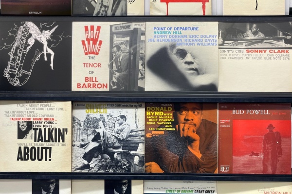 中古　CD　２枚まとめて　エボニー・ティアーズ　バラ売り不可　国内盤　帯あり 中古 CD 2枚まとめて エボニー・ティアーズ バラ売り不可 国内盤 帯