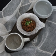 【スープマグ活用アイデア】ハンドル付きがポイント！納豆が混ぜやすく食卓に映える作家もの