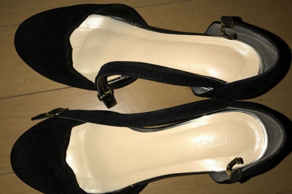 キャバ嬢の彼女の足 靴 ストッキングの匂いフェチblog